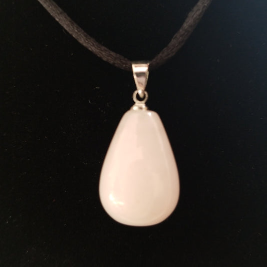 Rose quartz teardrop necklace